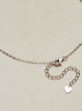 AHCHOO 静奢通勤火彩爆闪5钻莫桑石微笑项链小众高级S925银锁骨链