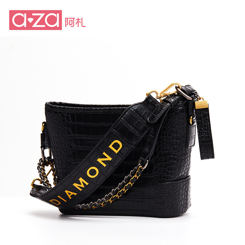 2020新款潮高级感小香风女水桶包 aza女士包袋