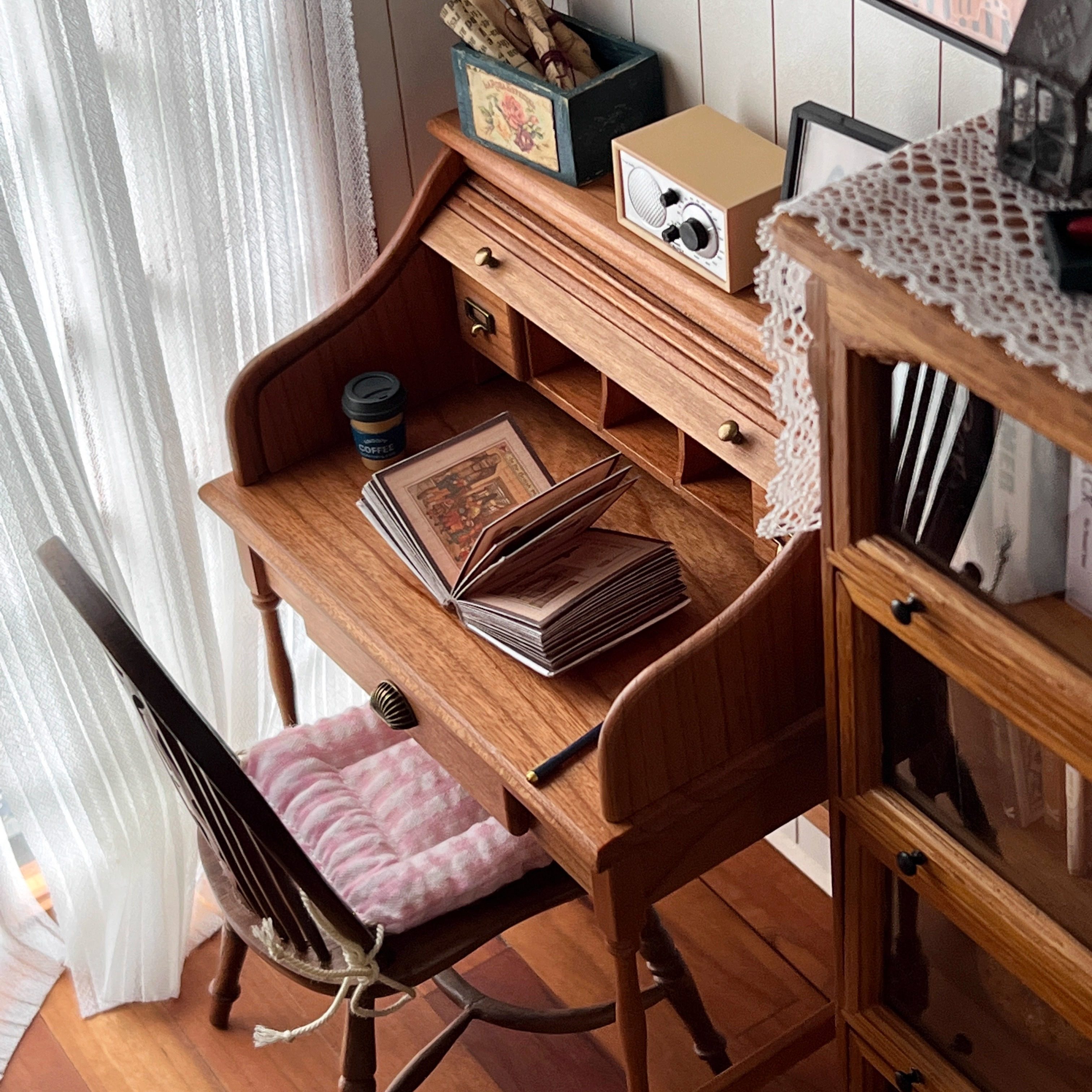 玩具】复古卷帘书桌 6分娃屋迷你微缩家具书房模型摆件,淘宝优惠券,粉丝福利购,淘宝优惠卷