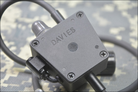 Популярные тактические наушники davies-e производства tca.