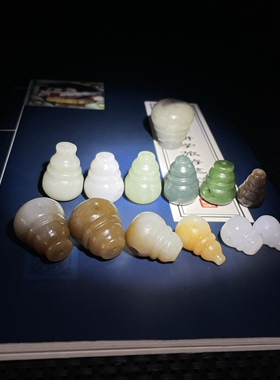 新疆且末和田玉大三通一体佛头