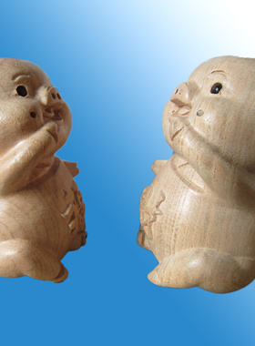 小猪福猪一对生肖开运桃木质