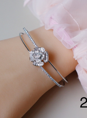 轻奢高品质日常甜美彩色花朵蝴蝶手链手镯