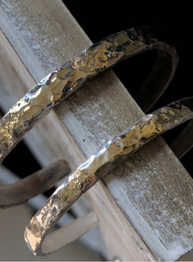 造物星球一一锤目纹鎏金套装手镯