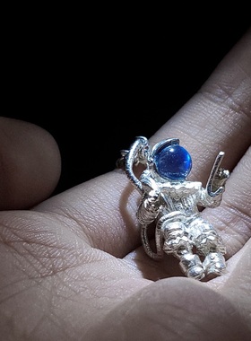 春节不打烊宇航员手工太空人吊坠