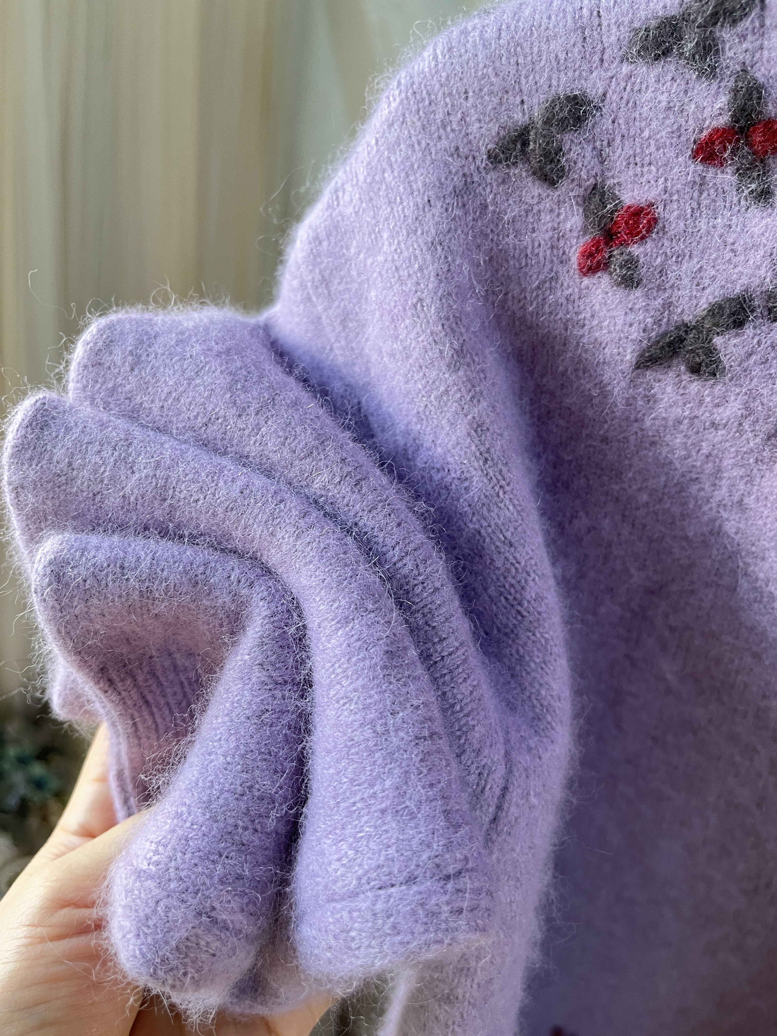 日系甜美风紫色圆领精致刺绣针织毛衣外套宽松短款百搭羊毛开衫,淘宝优惠券,粉丝福利购,淘宝优惠卷