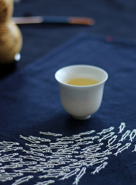 diy洄游群鱼干泡禅意茶垫刺绣