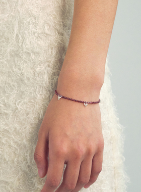 OLIO E ACETO 黑玛瑙/石榴石水滴串珠手链