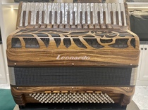 Italian original clothing imported Leonardo-leonardo 120 bass four rows of spring Echo keyboard accordion