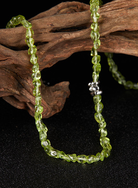 原创S925纯银天然橄榄石彩宝项链女随形不定形石头透体绿串珠颈链