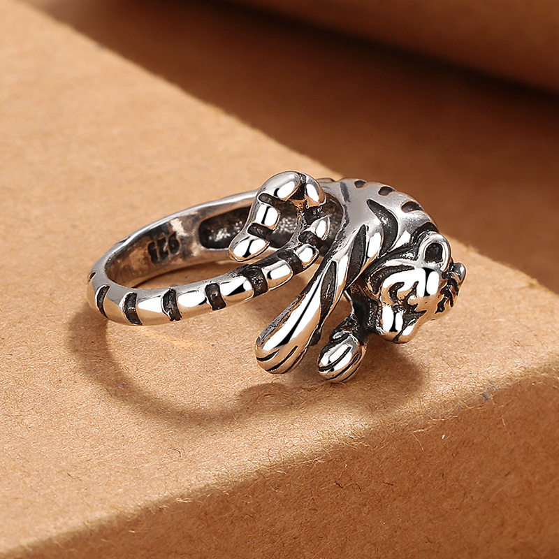 Simple domineering personalized white tiger ring retro ethnic style twelve zodiac tiger opening versatile creative index finger ring