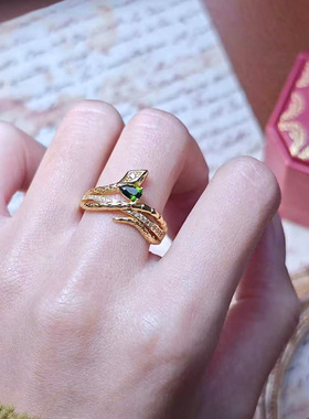 s925纯银天然透辉石戒指时尚个性灵蛇设计天然彩宝戒指