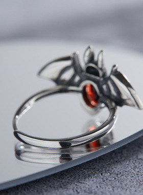 蝙蝠个性夸张设计S925纯银镶天然石榴石泰银戒指女直播新款