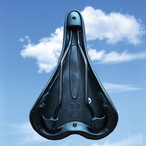 山地车鞍座坐包自行车公路车坐垫自行车骑行鞍座通用防水柔软带夹 - 图3