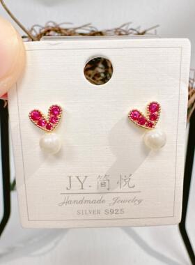 高级感红色立体爱心耳环孤品清仓