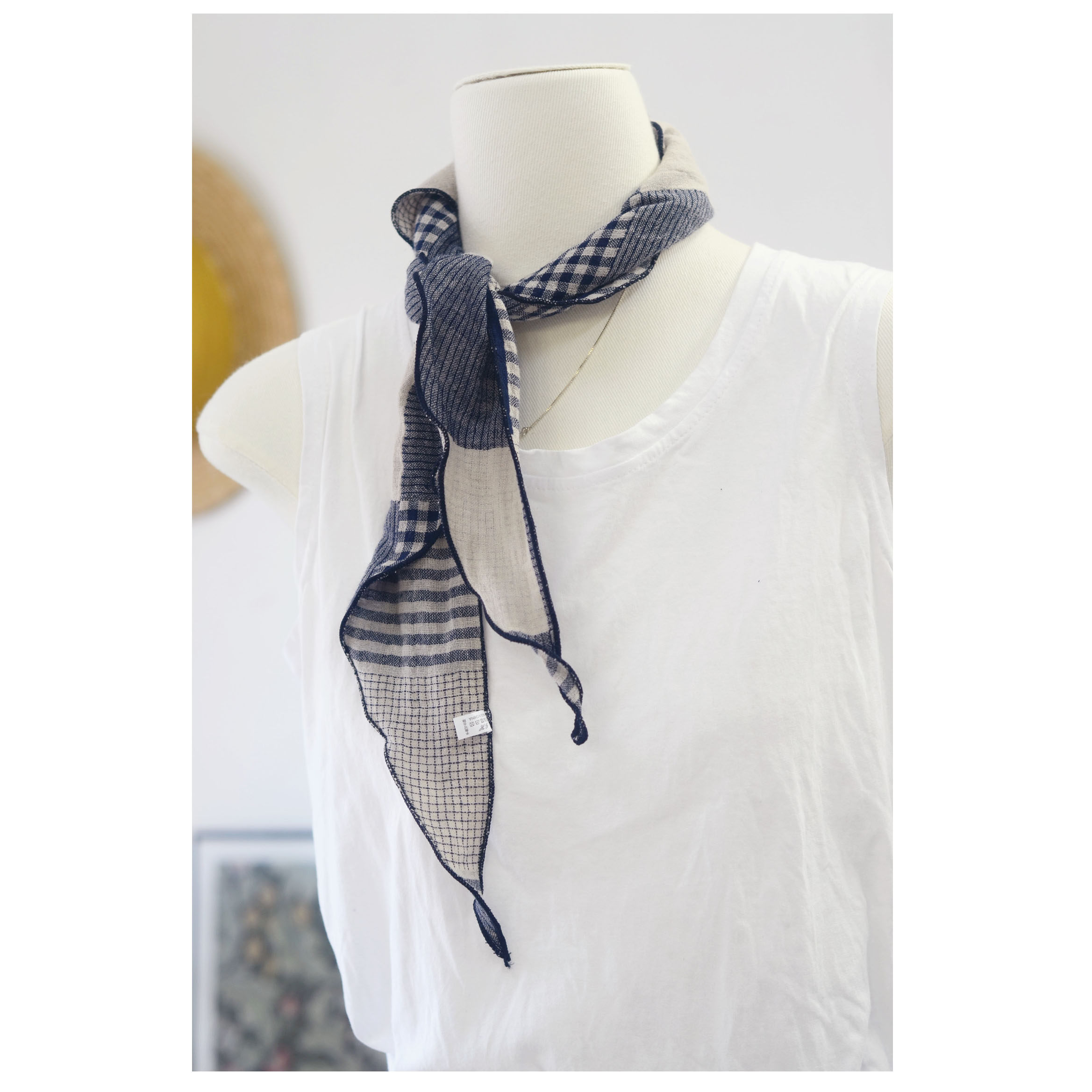 文艺范复古感棉麻格子三角巾 优质双面护颈防风旅行小披肩头巾潮,淘宝优惠券,粉丝福利购,淘宝优惠卷