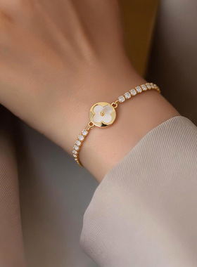 法式超闪锆石贝母圆形花朵手链