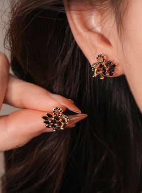 法式简约锆石黑天鹅项链耳钉