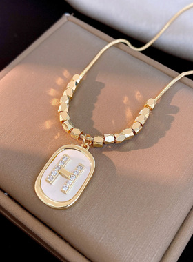 韩系时尚锆石贝母椭圆形字母项链