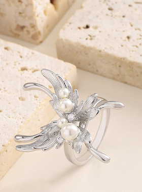 镶珍珠立体蝴蝶可调节开口戒指
