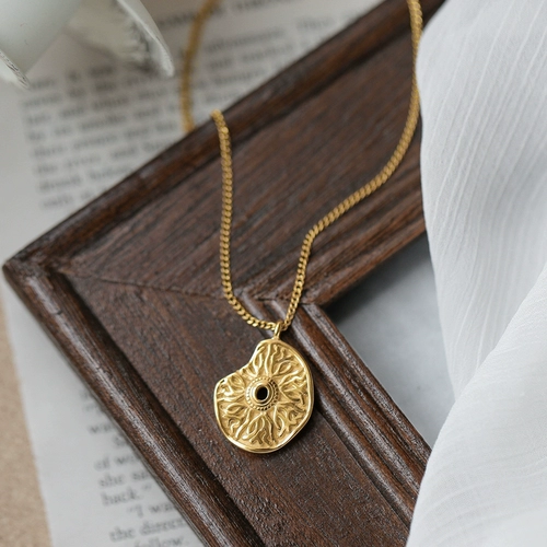 Ретро чокер, ожерелье, брендовая цепочка до ключиц, европейский стиль, популярно в интернете, не выцветает