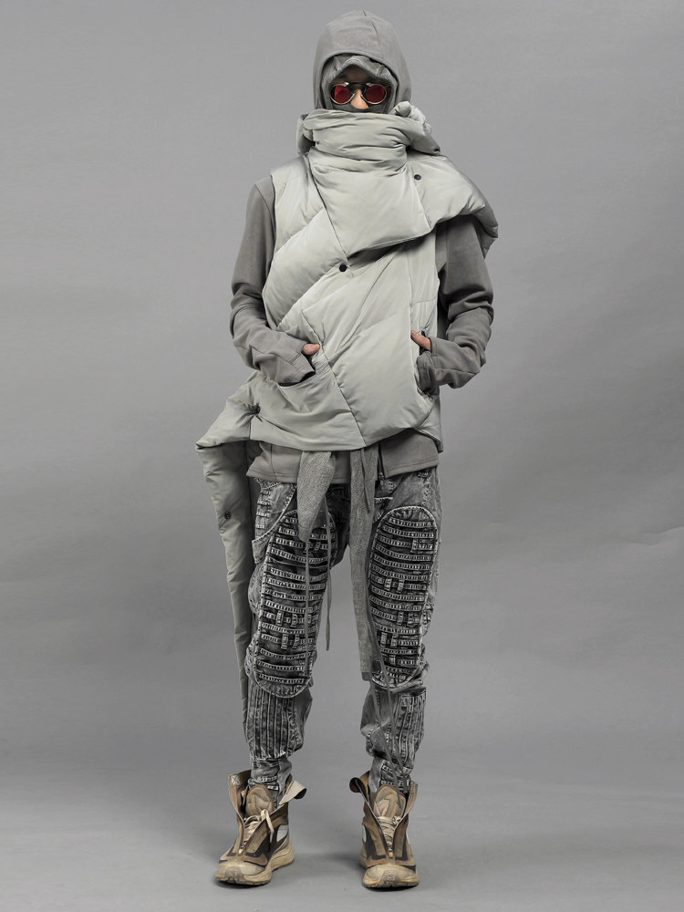 CHAUNK先锋沙丘废土风不对称立体剪裁廓形解构加厚羽绒马甲男RO潮,淘宝优惠券,粉丝福利购,淘宝优惠卷