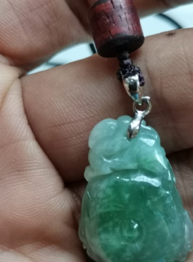 冰糯种飘阳绿翡翠挂坠