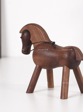 欧式木质工艺品胡桃实木小马家居装饰品 北欧创意丹麦木偶摆件