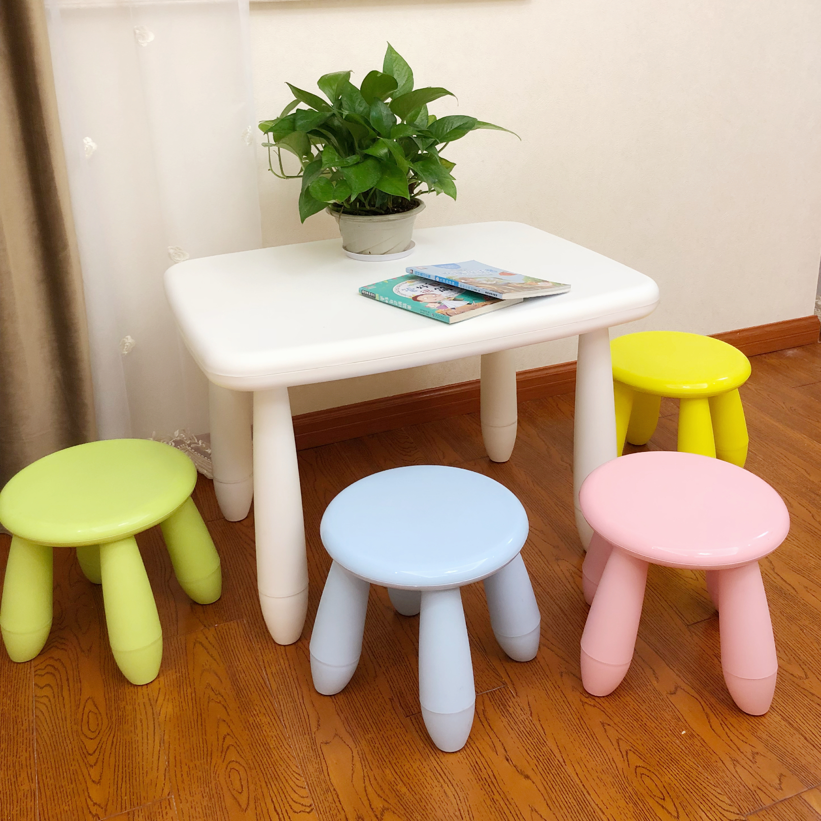 Thickened non-slip learning colorful plastic children's table and chair
