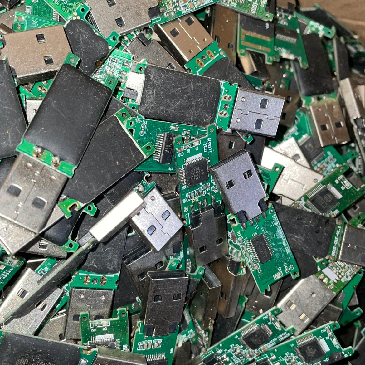 首件优惠 1毛钱研究价 各种坏的U盘线路板 绑定芯片 随随机发货 - 图1