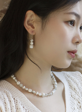 朗睦天然白松石手工项链耳环套装