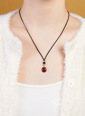 S925纯银红玛瑙乒乓球拍吊坠黑色编绳项链男女轻奢小众运动风礼物