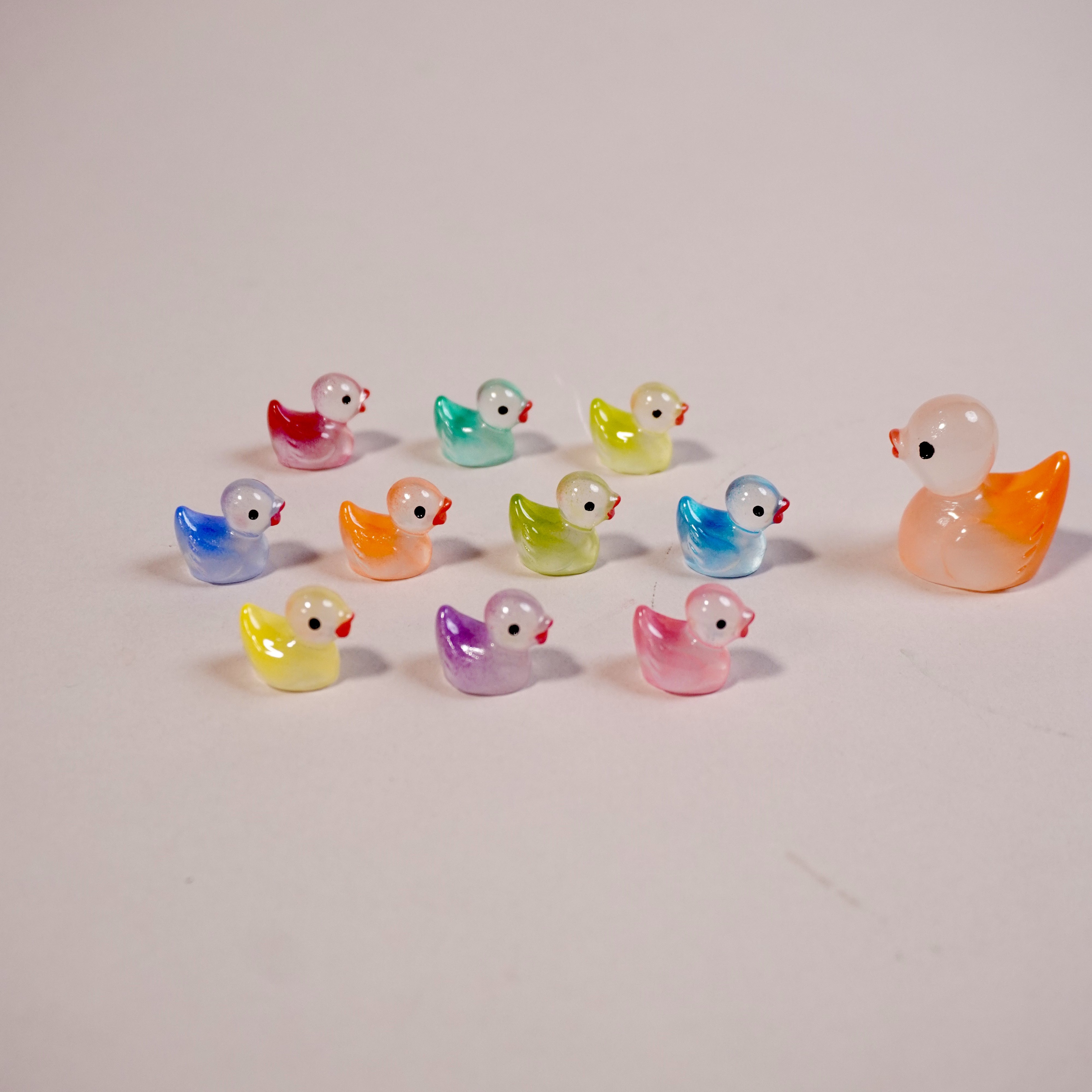 亮面渐变彩色迷你夜发光荧光可爱卡通树脂桌面微景观装饰配件摆件,淘宝优惠券,粉丝福利购,淘宝优惠卷