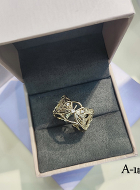 蝴蝶网纹三横闪钻锆石啡金色戒指