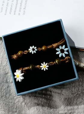 2026时尚日韩创意陶瓷小雏菊手链女韩版流行百搭饰品学生闺蜜礼物