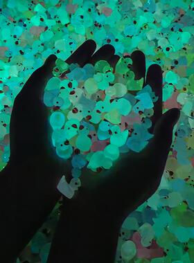 夜光小鸭子迷你玩具发动