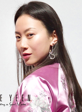 小鬼俏皮风赵丽颖耳坠送女友