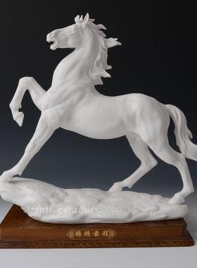 写实风动物雕塑桌面摆件德化白瓷