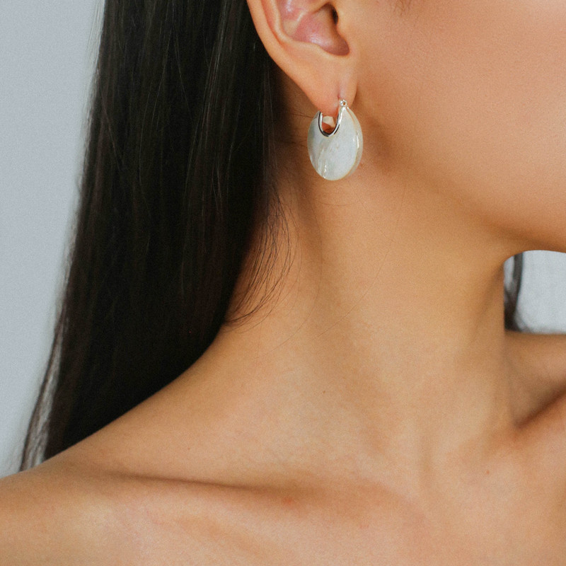 TU家法式复古优雅小众设计天然白贝母耳环高级轻奢百搭耳钉耳饰女,淘宝优惠券,粉丝福利购,淘宝优惠卷