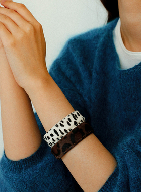 复古豹纹马毛皮手镯开口可调手环