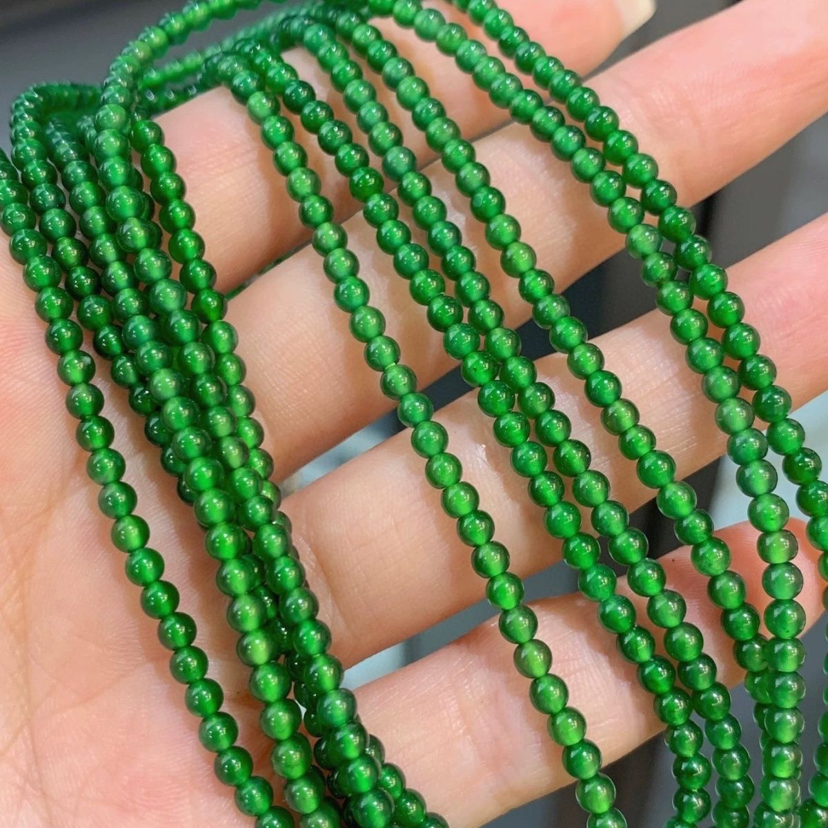 天然翡翠缅甸冰种正阳绿翡翠小米珠4m手链项链两用款满绿圆珠项链,淘宝优惠券,粉丝福利购,淘宝优惠卷