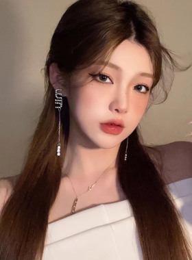 杨超越同款字母镶钻流苏耳环