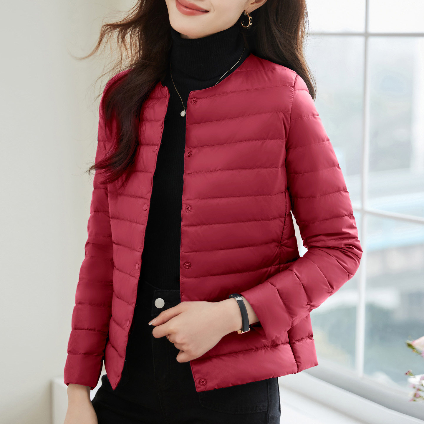 冬季羽绒服女款2025年新款爆款女装无领鸭绒内胆轻薄短款女士外套