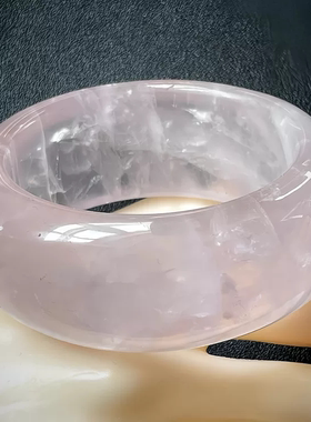 天然水晶手镯粉晶手镯粉水晶加宽镯子生日礼物饰品内径56MM实物图