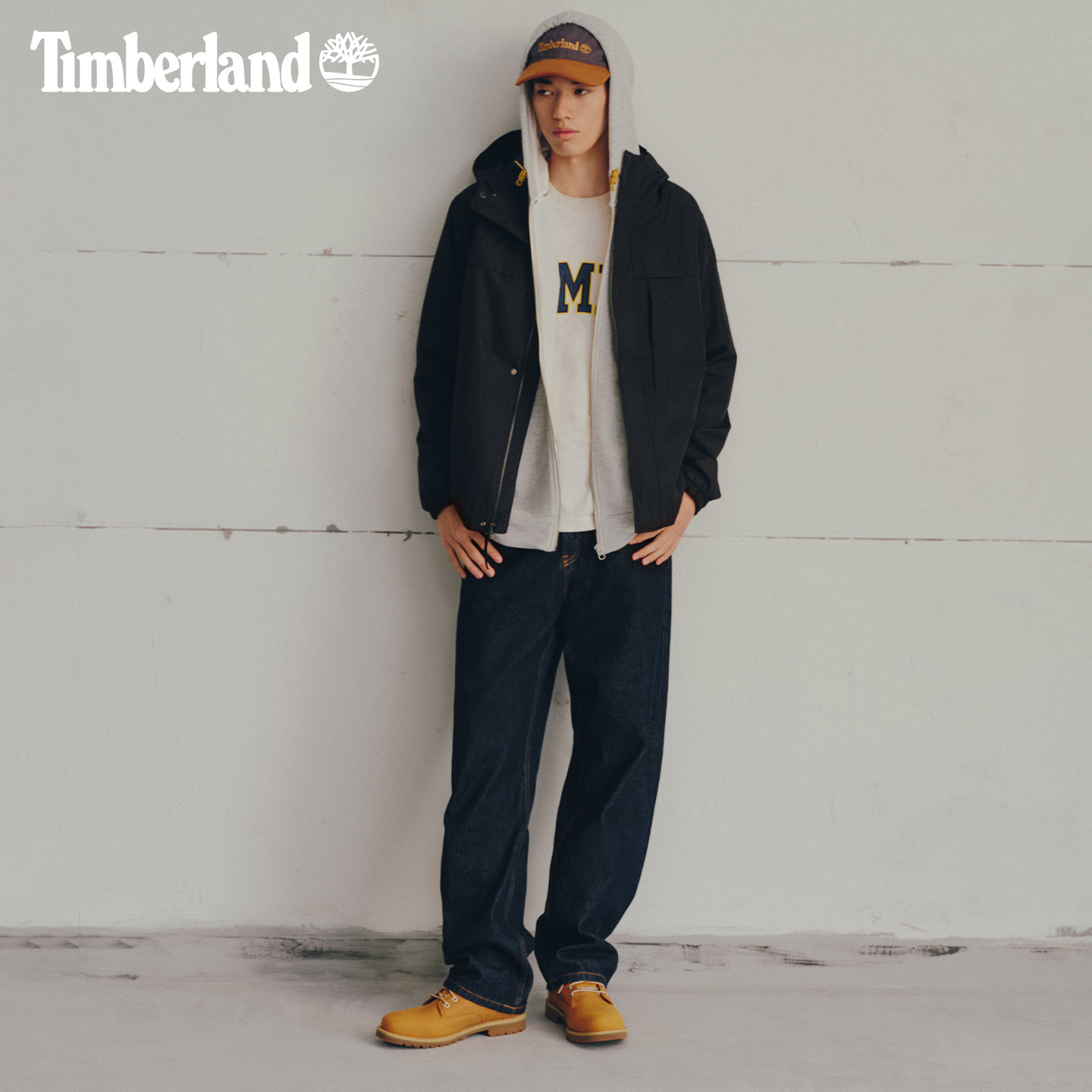 Timberland men's mid-cut boots for outdoor casual wear