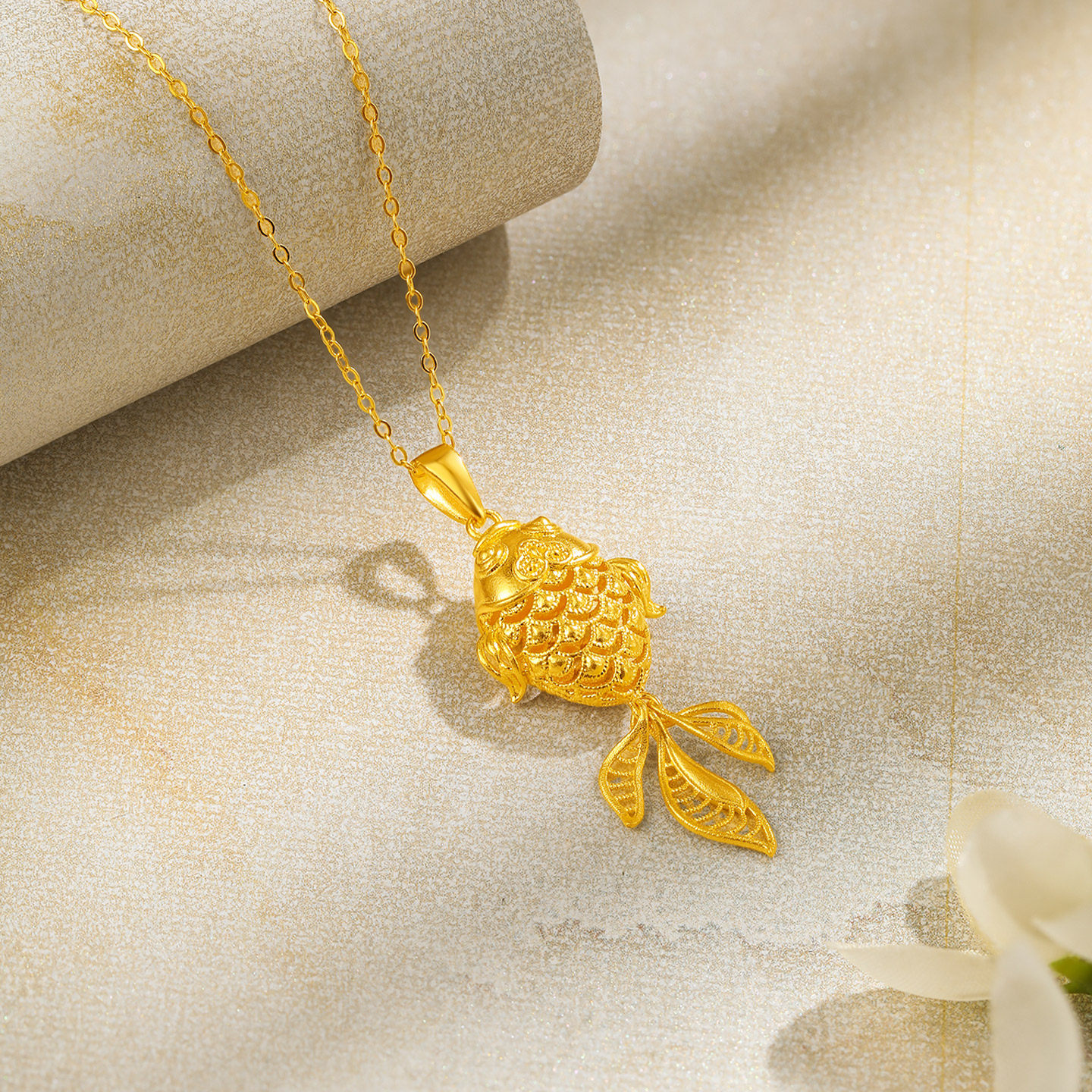 赛菲尔黄金吊坠镂空花丝足金999.9金鱼挂坠年年有鱼灵动鱼尾,淘宝优惠券,粉丝福利购,淘宝优惠卷