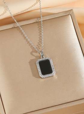 黑色方牌套装钛钢项链女百搭高级感耳钉女轻奢锁骨链设计感饰品