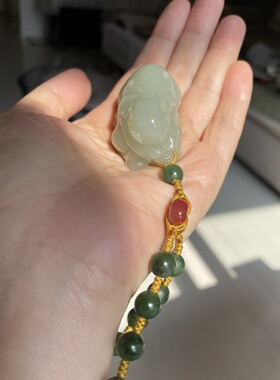 新疆和田玉且末青白细料太平有象手把件