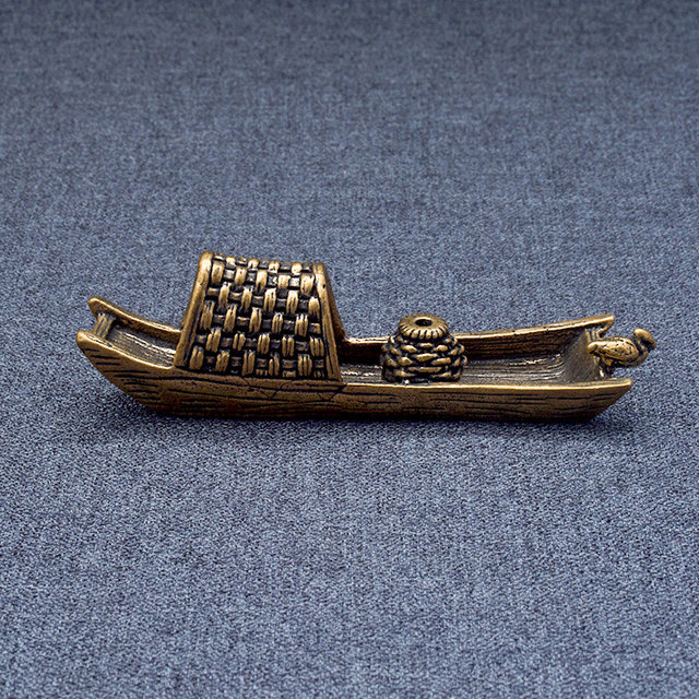 Old brass awning boat, creative incense stick, traditional fishing boat table top ornaments, tea pets, antiques, miscellaneous old copper ornaments