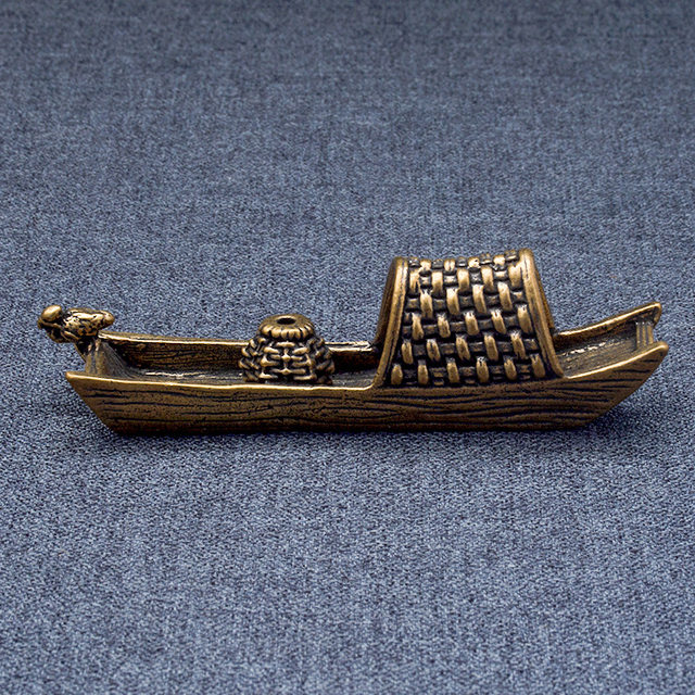 Old brass awning boat, creative incense stick, traditional fishing boat table top ornaments, tea pets, antiques, miscellaneous old copper ornaments